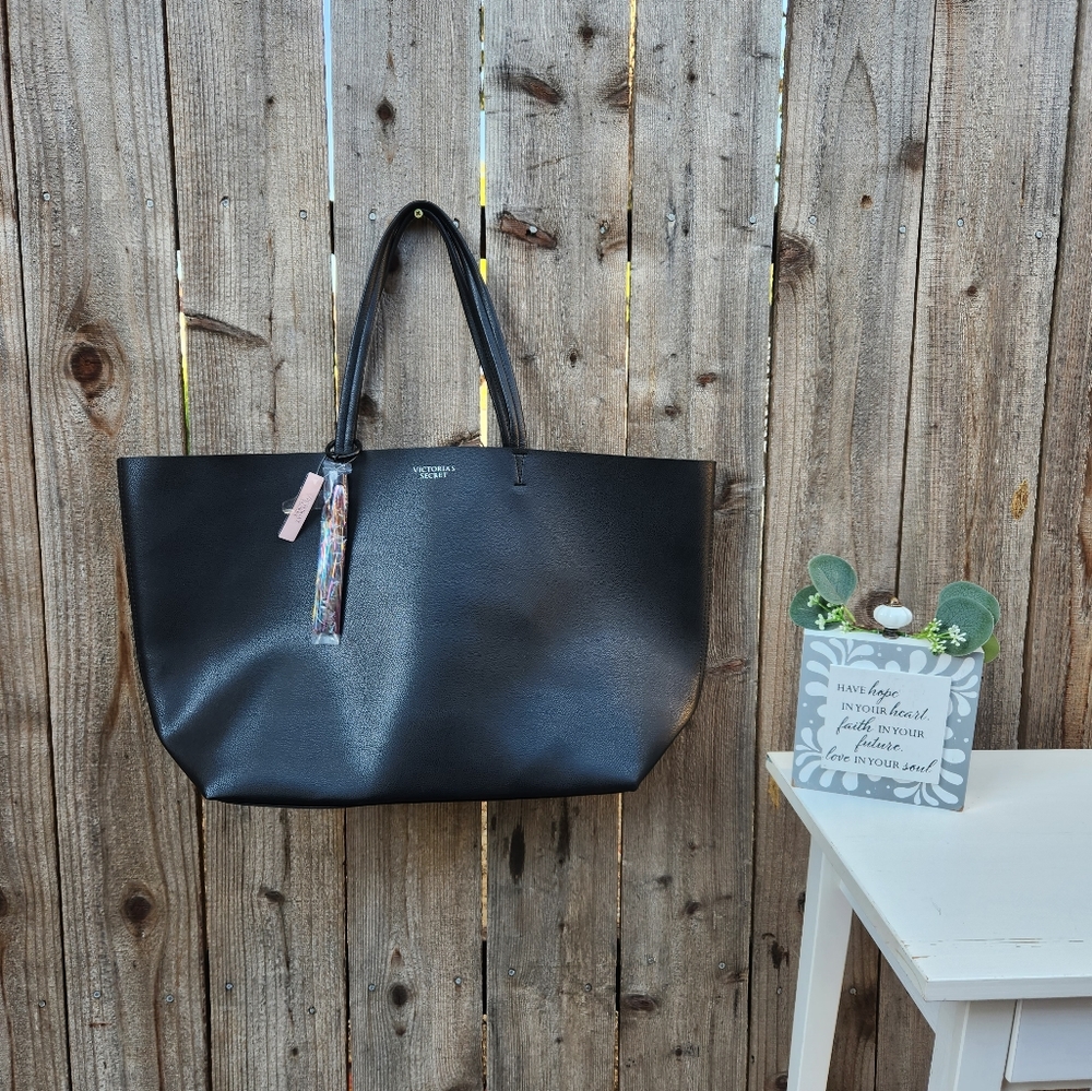 NWT Victoria's Secret Large Tote Bag w/ Rainbow Tassel